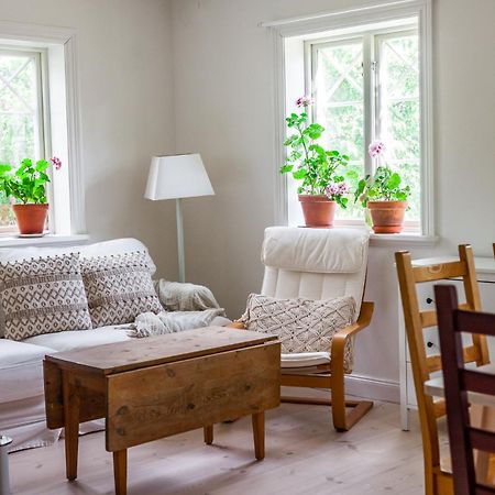 Vallby Cottage Enköping Buitenkant foto